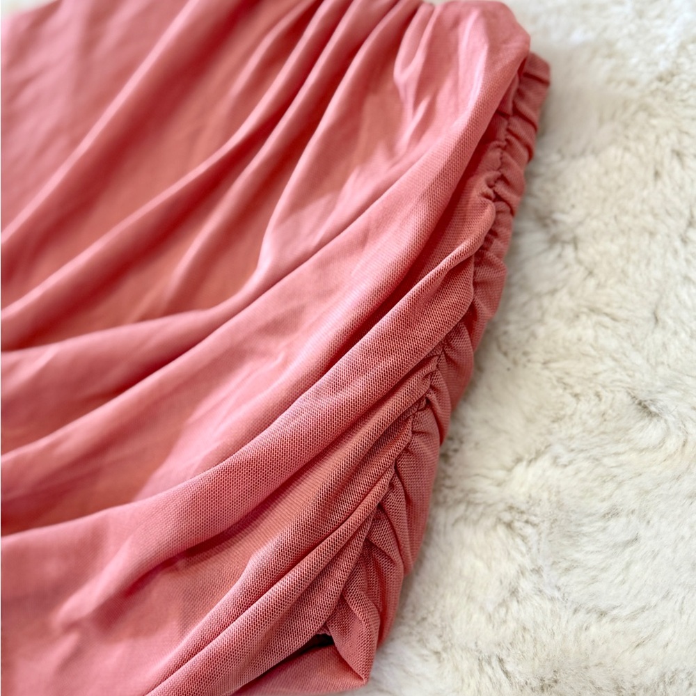 Chic Pink Ruched Crop Top - Picture 3 of 7